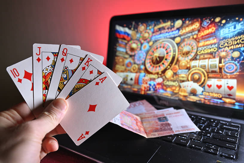 The Opulent World of Casino Royal Lama UK